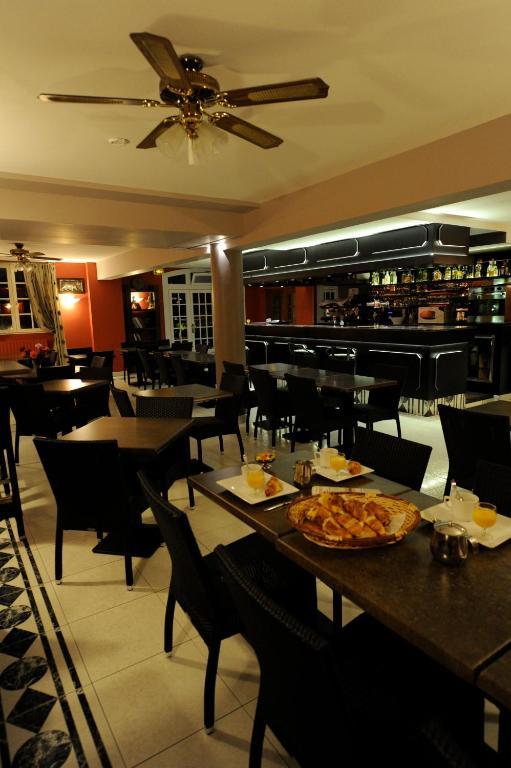 Hotel Spa Le Relais Du Bellay มองทรอย-เบเลย์ ภายนอก รูปภาพ