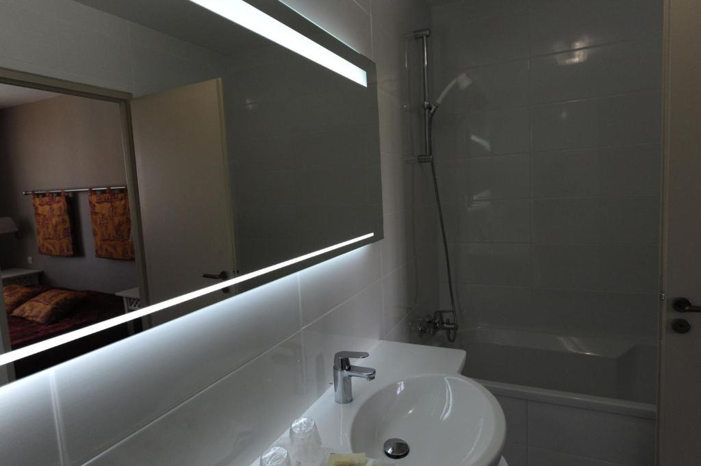 Hotel Spa Le Relais Du Bellay มองทรอย-เบเลย์ ห้อง รูปภาพ