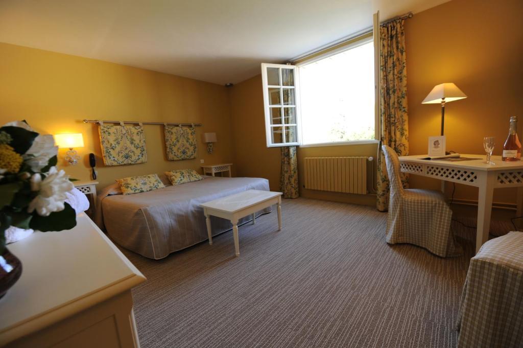 Hotel Spa Le Relais Du Bellay มองทรอย-เบเลย์ ห้อง รูปภาพ