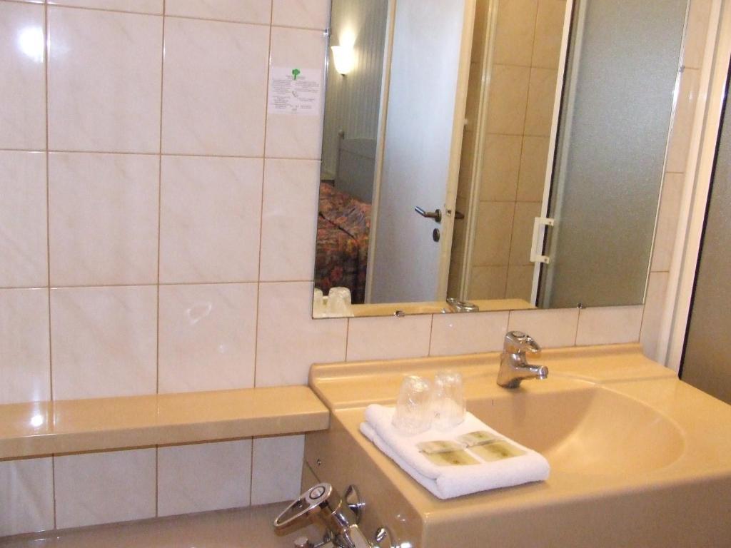 Hotel Spa Le Relais Du Bellay มองทรอย-เบเลย์ ห้อง รูปภาพ