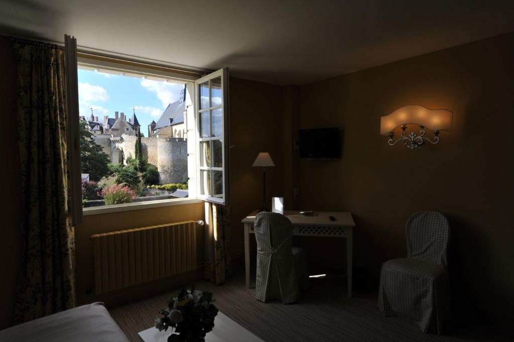 Hotel Spa Le Relais Du Bellay มองทรอย-เบเลย์ ห้อง รูปภาพ