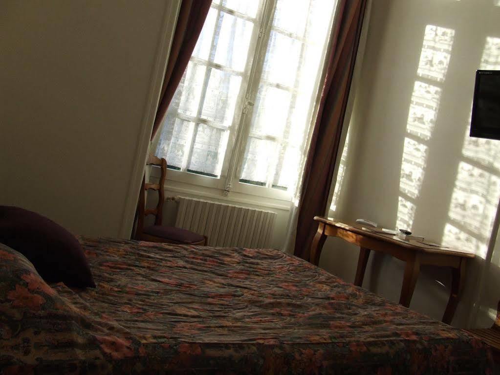 Hotel Spa Le Relais Du Bellay มองทรอย-เบเลย์ ภายนอก รูปภาพ