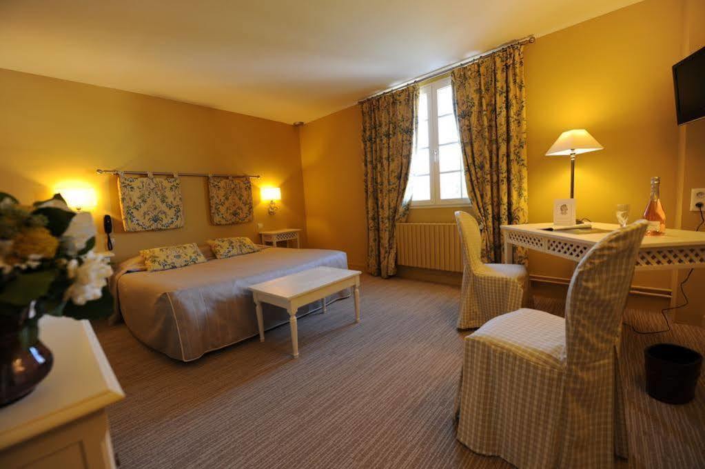 Hotel Spa Le Relais Du Bellay มองทรอย-เบเลย์ ภายนอก รูปภาพ
